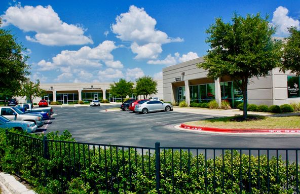 Discovery Business Park : 715 Discovery Blvd, Cedar Park, TX 78613